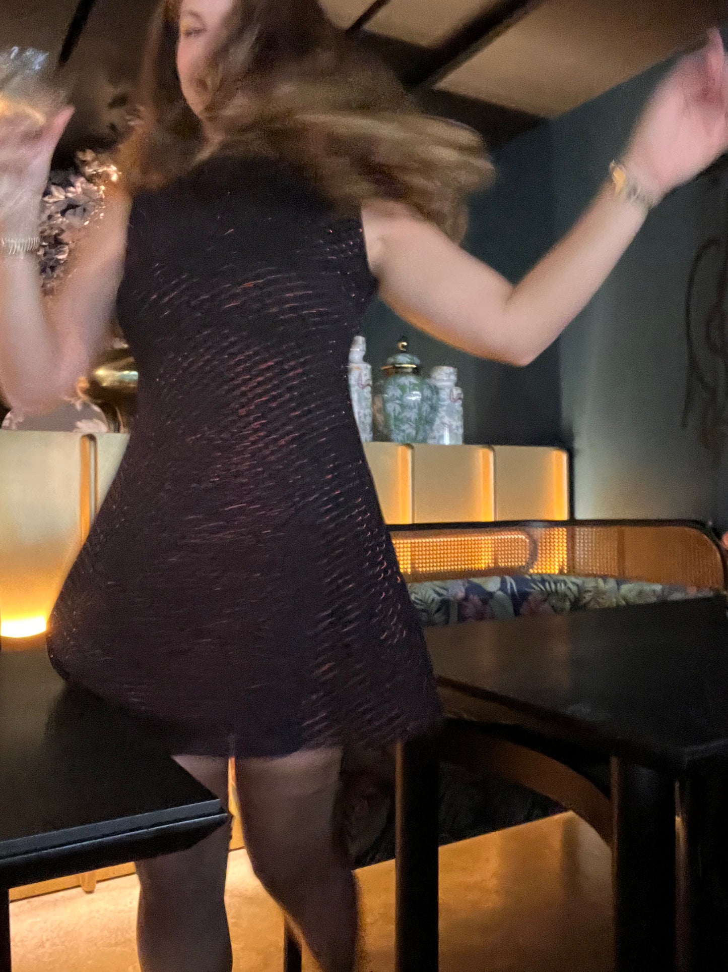 Μαύρο Μίνι Φόρεμα με Λάμψη & Πουά