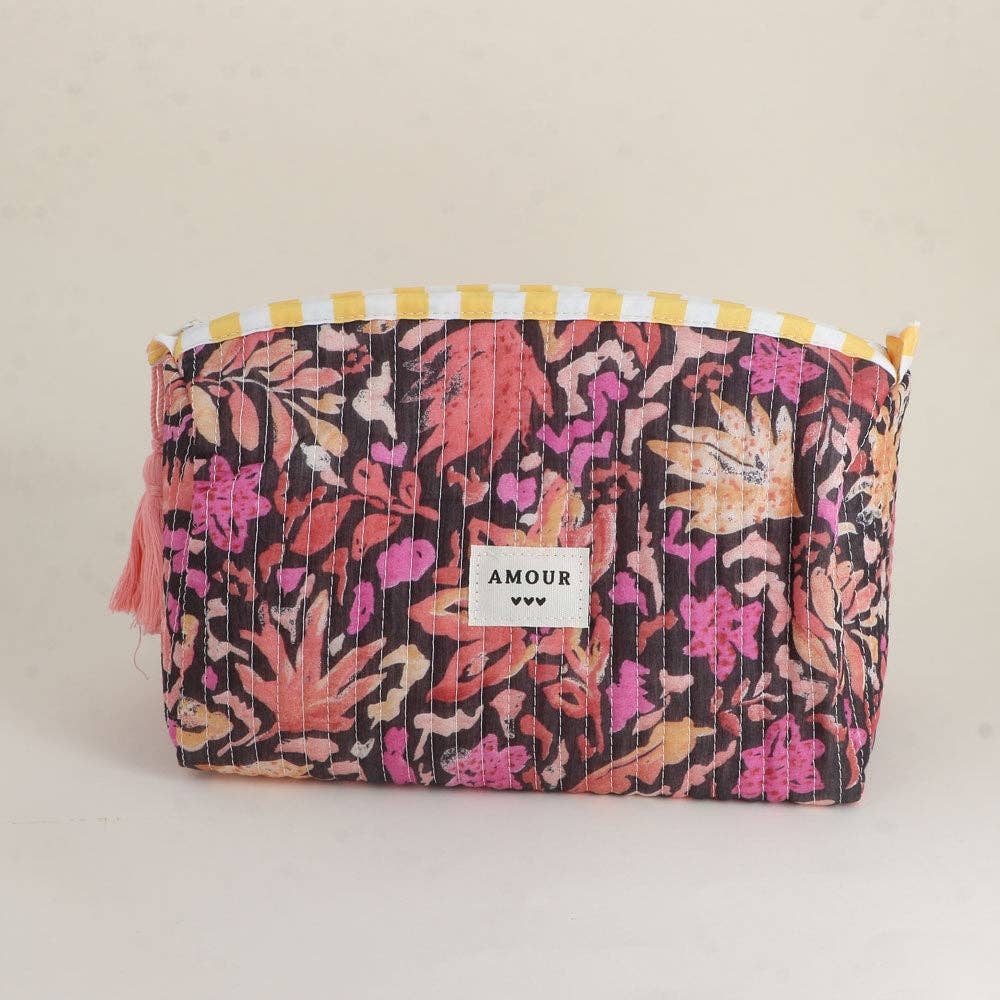 Large pouch with "LOVE" and heart motifs, 100% polyester: Black/ Pink