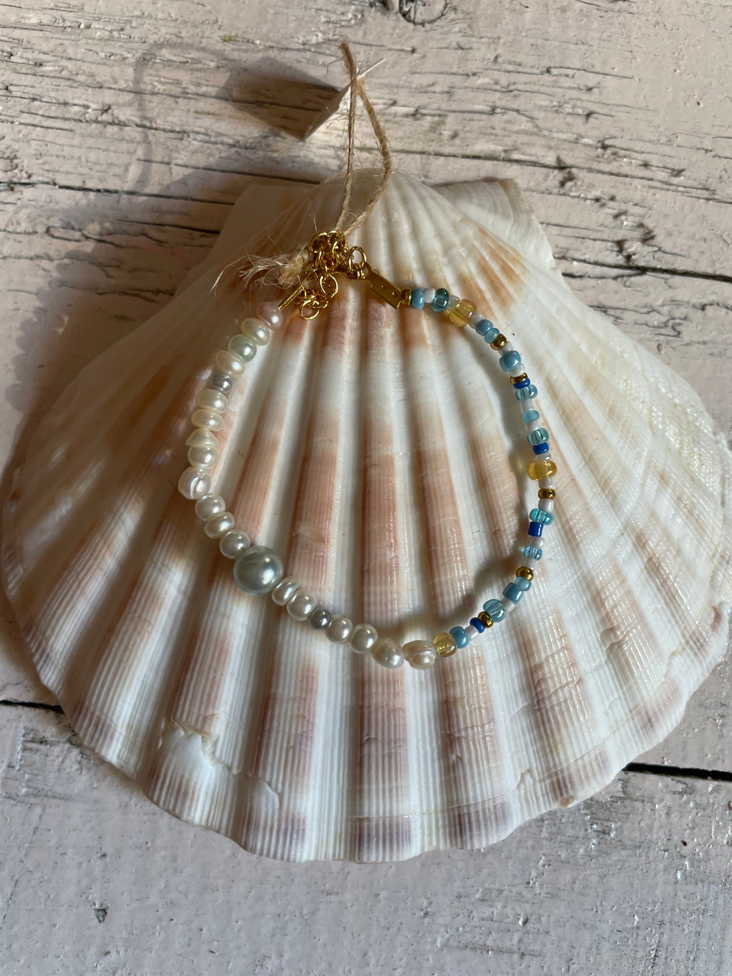 Handmade Pearl Beaded Pendant Bracelet