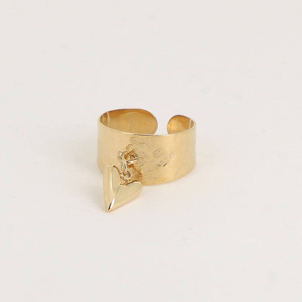 Ring - brushed band and heart charm: Gold