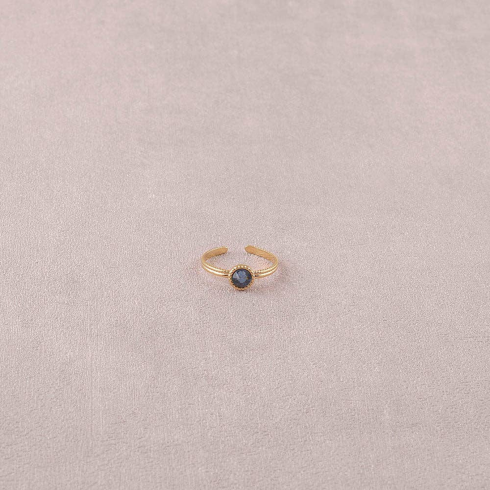 Ring - adorned with Swarovski® crystals: Gold / Dark Grey