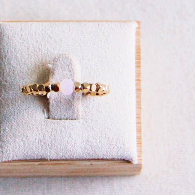 Elastic ring with natural stone - pink