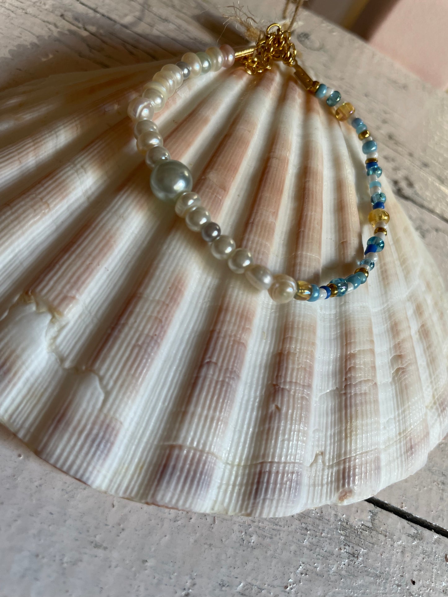 Handmade Pearl Beaded Pendant Bracelet