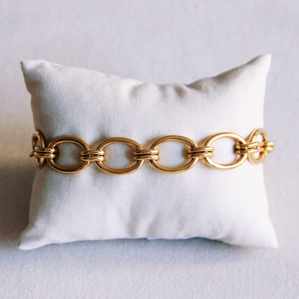 Linked oval bracelet
