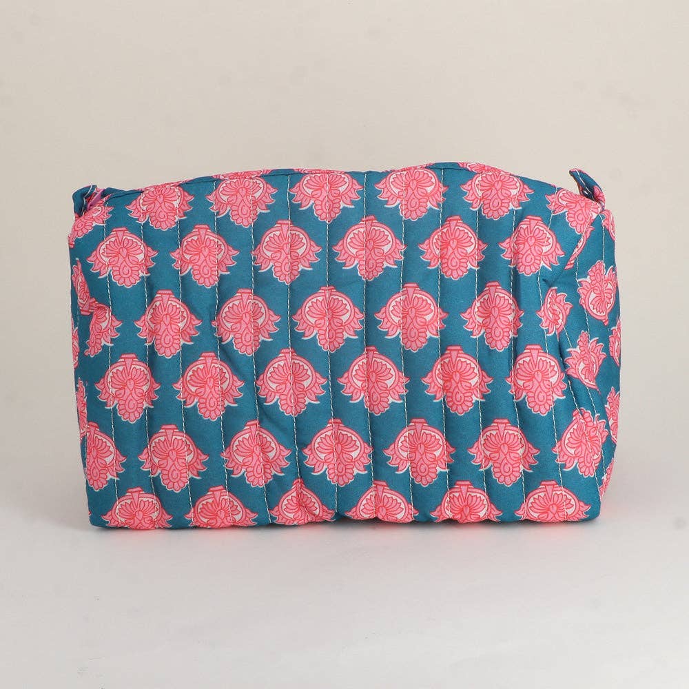 Large pouch with "LOVE" and heart motifs, 100% polyester: Black/ Pink