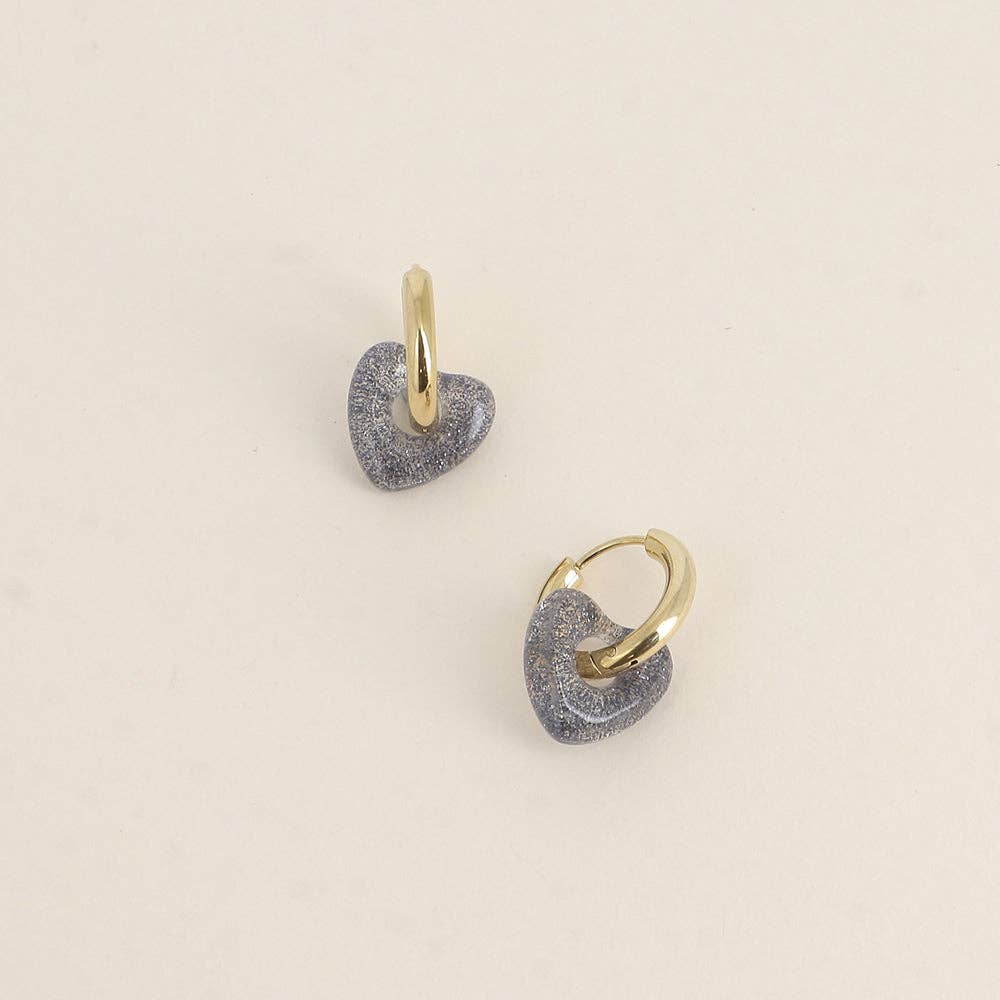 Hoop earrings — resin heart: Gold / Leopard