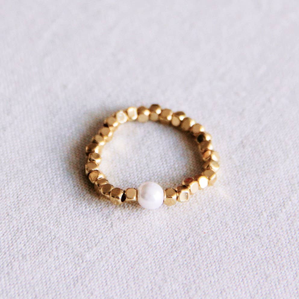 Elastic ring with natural stone - pearl