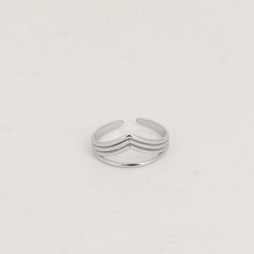 Ring - 4 rows, bar and V: Gold