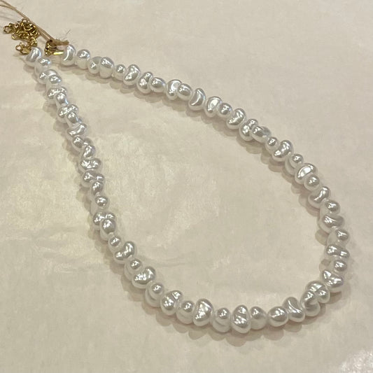 Handmade freshwater pearl necklace-medium