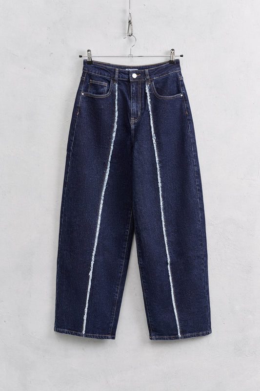 Frayed seam blue denim jeans