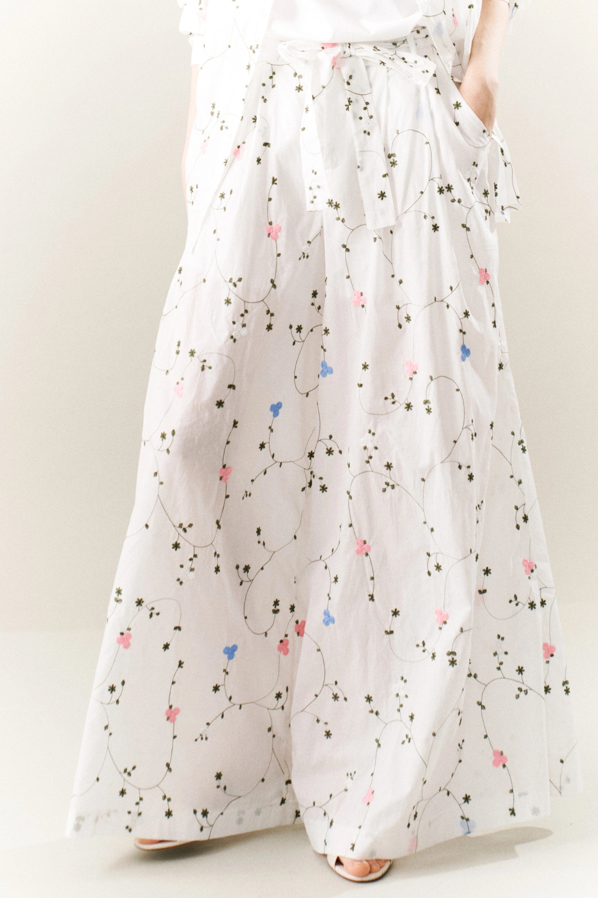 Floral Embroidered Trousers